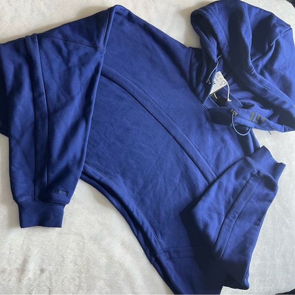 IVY PARK CROP TOP (unisex) - Picture 2 of 4